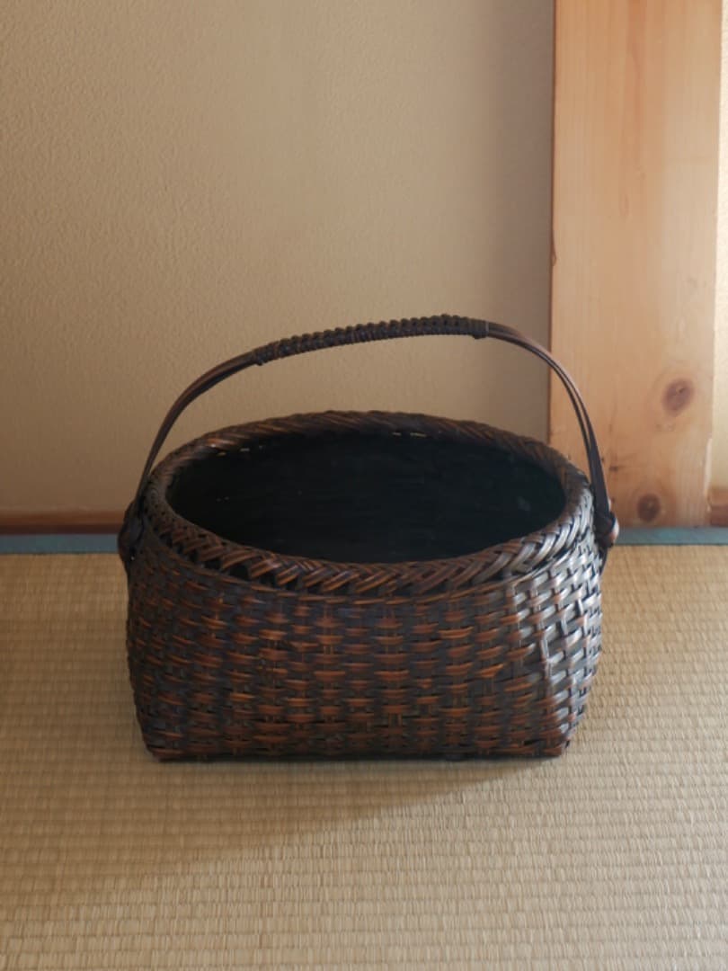 竹編み籠　手付炭籠　竹細工　茶道具　竹工芸　古道具　Q2194