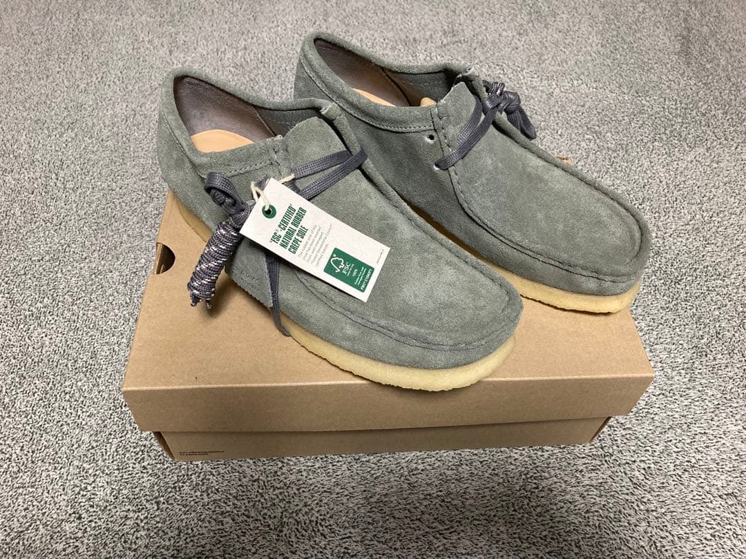 新品　Clarks クラークス ワラビー　UK8G カーキ　グレー