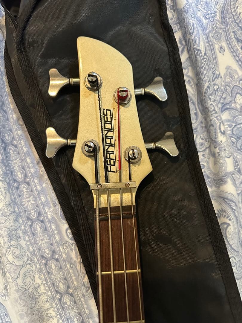 FERNANDES エレキベース 4弦 ケース付き