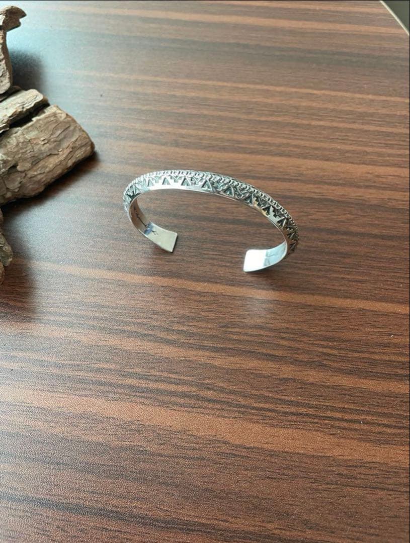 インディー/エイドリアンリーブスロング作4面スタンプトライアングルバングル