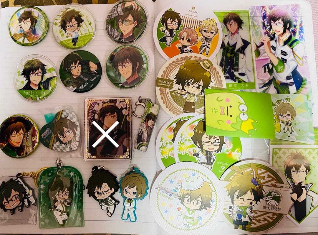 アイドリッシュセブン二階堂大和グッズまとめ売り　ぬい・アクスタ・缶バ・カード多数