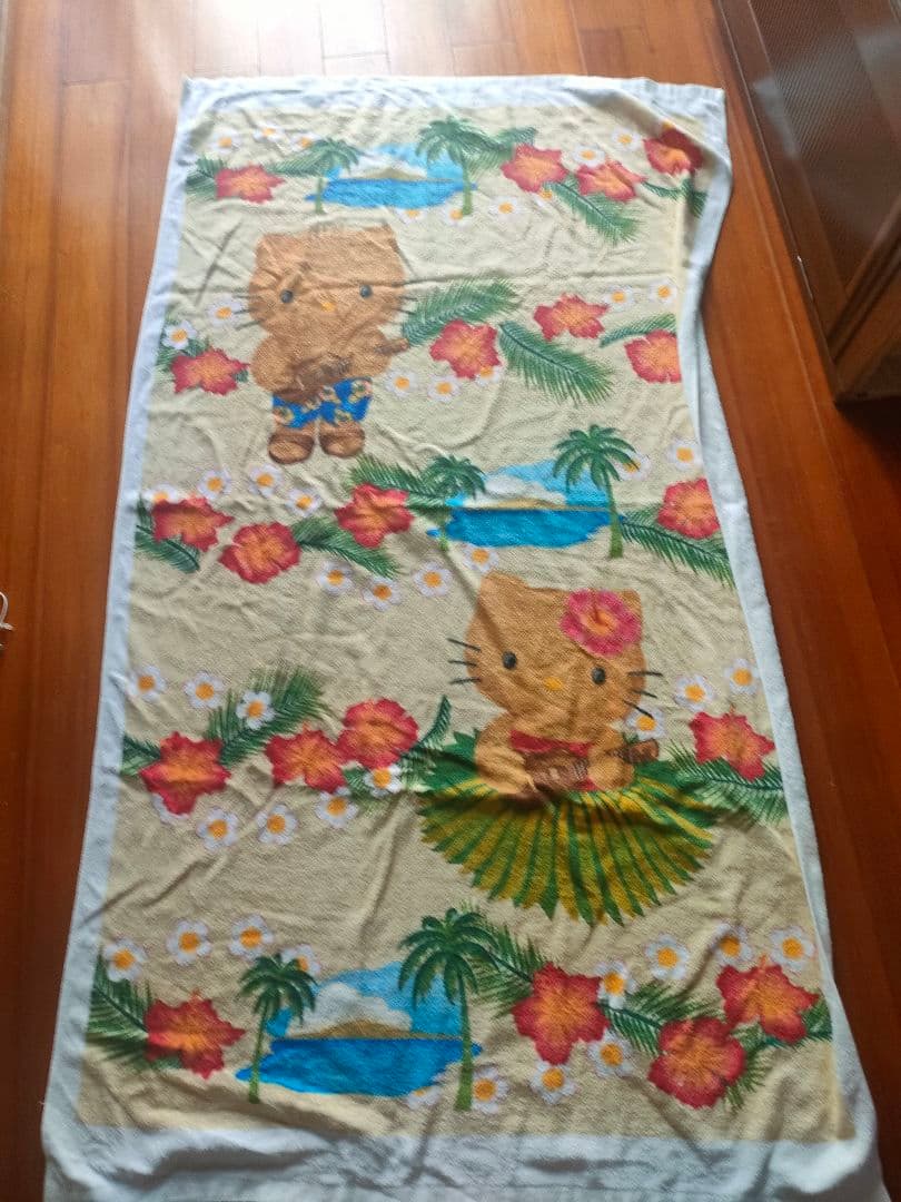 日焼けキティ　キティちゃん　サンリオ　バスタオル　　タオルケット　平成レトロ