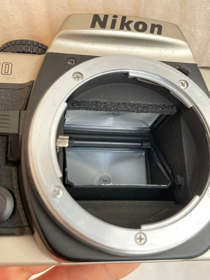 nikon FM10 マニュアル一眼レフ　フィルムカメラ　オマケ付きセット