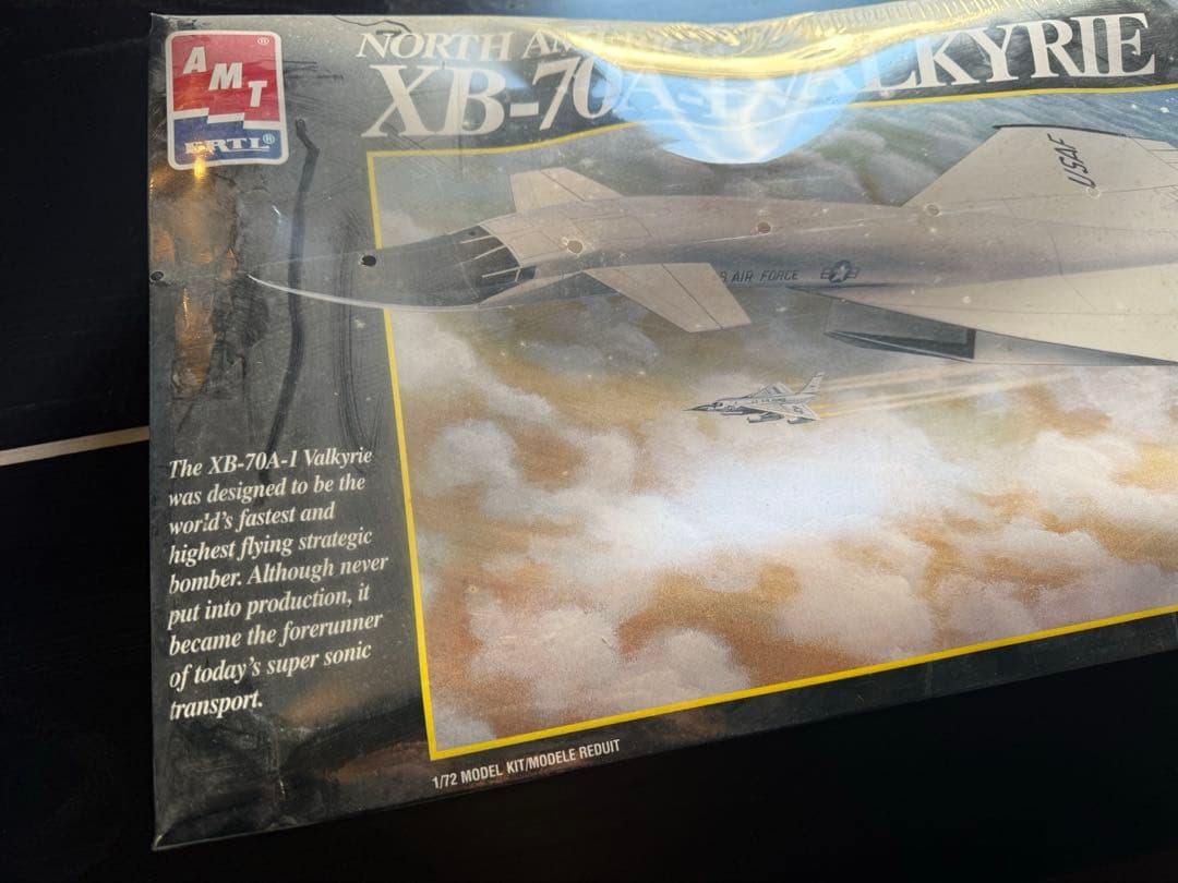 AMT 1/72 XB-70A-1 ヴァルキリー 未開封 プラモデル 戦略爆撃機