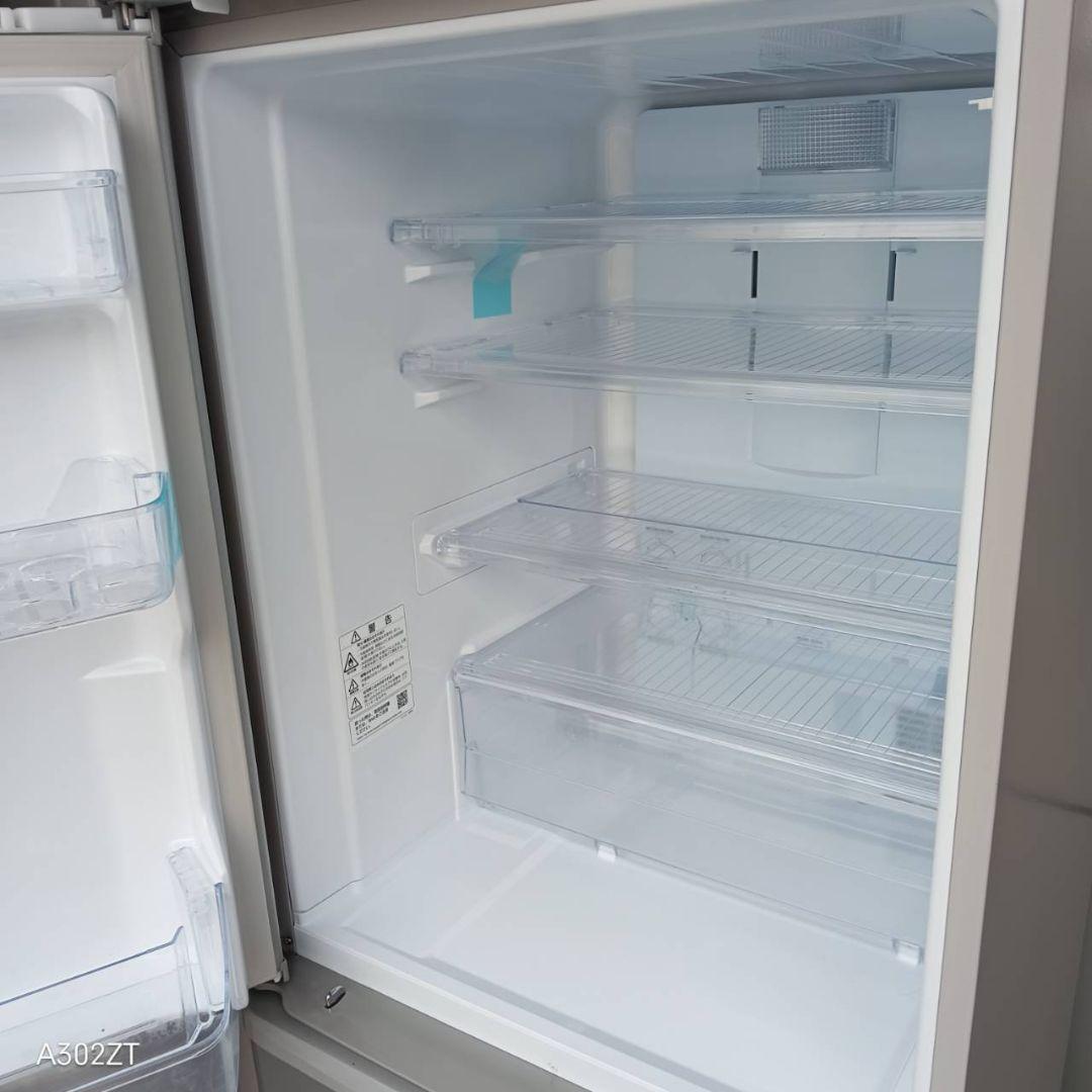 526送料設置無料　SHARP　大型冷蔵庫　350L 人気モデル