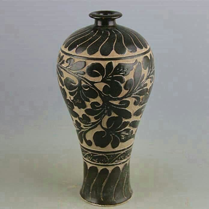 宋磁州窯 黒釉 手刻花梅瓶