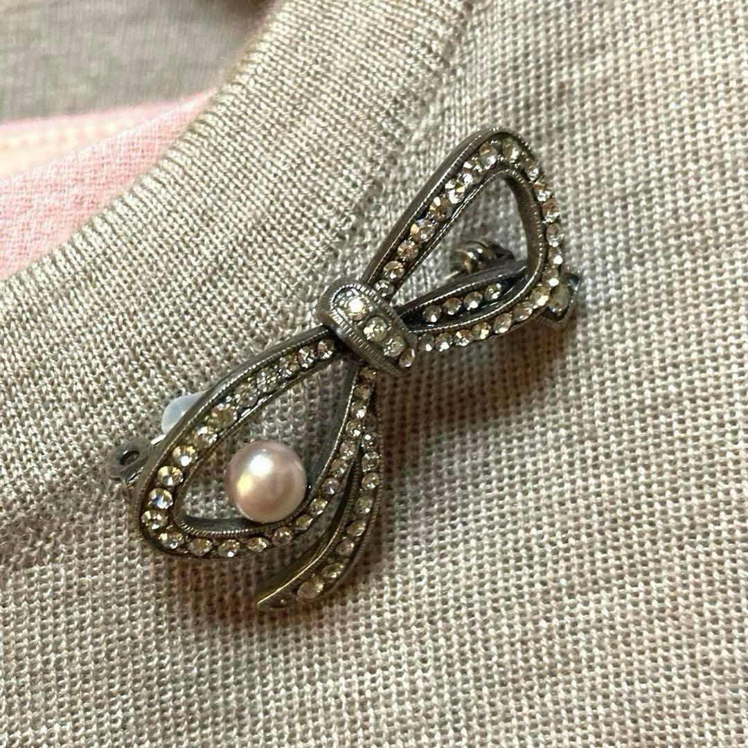 フォクシーのブローチ '' Pearl Drop ''