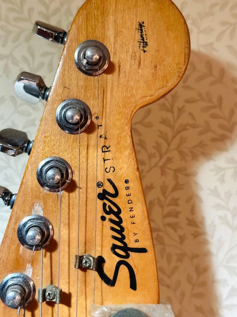 スクワイアbyフェンダー ストラトキャスター
