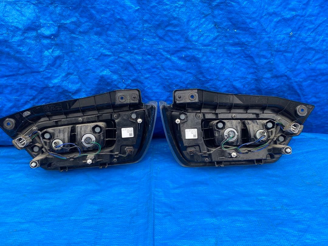 5AA-MH95S ワガンRテールライト 35603-63R01 クリア/レッド