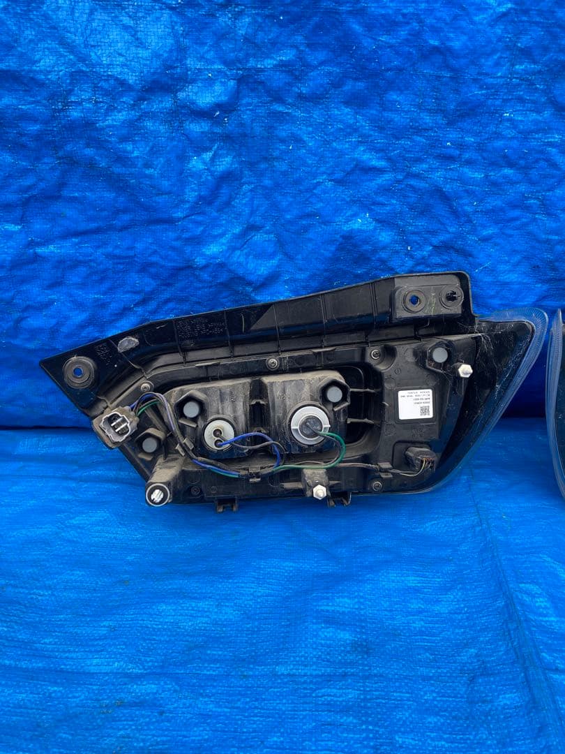 5AA-MH95S ワガンRテールライト 35603-63R01 クリア/レッド