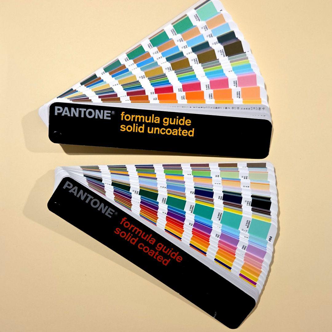 PANTONE（パントン）色見本帳