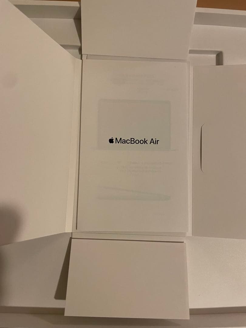 値下げ！13インチMacBook Air 箱説明書付 別売りUSBケーブル付