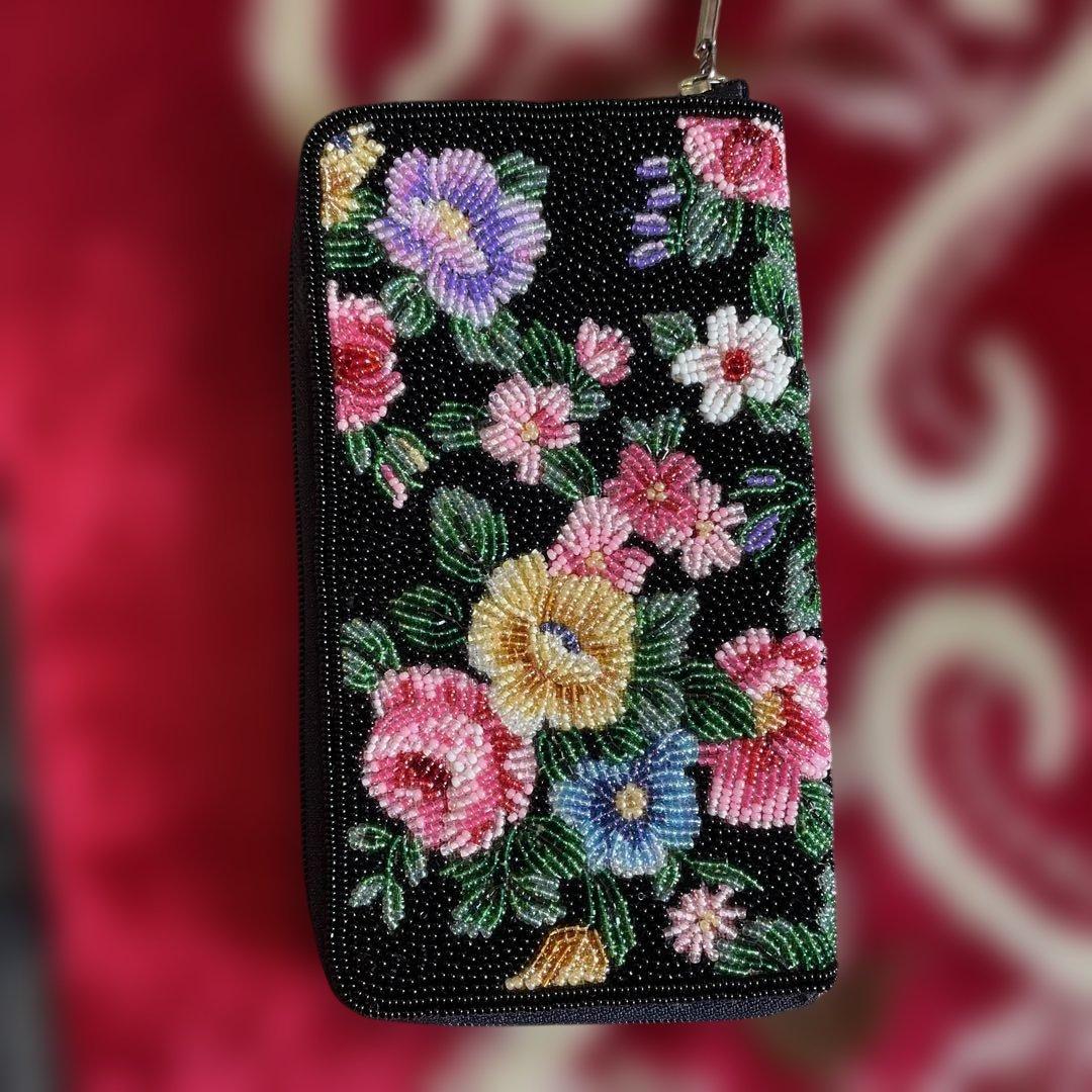 ビーズ刺繍 花柄 長財布