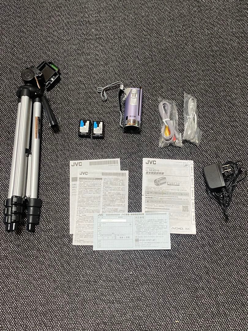 【動作確認ＯＫ】JVC Everio GZ-E310-V 三脚　バッテリー2個