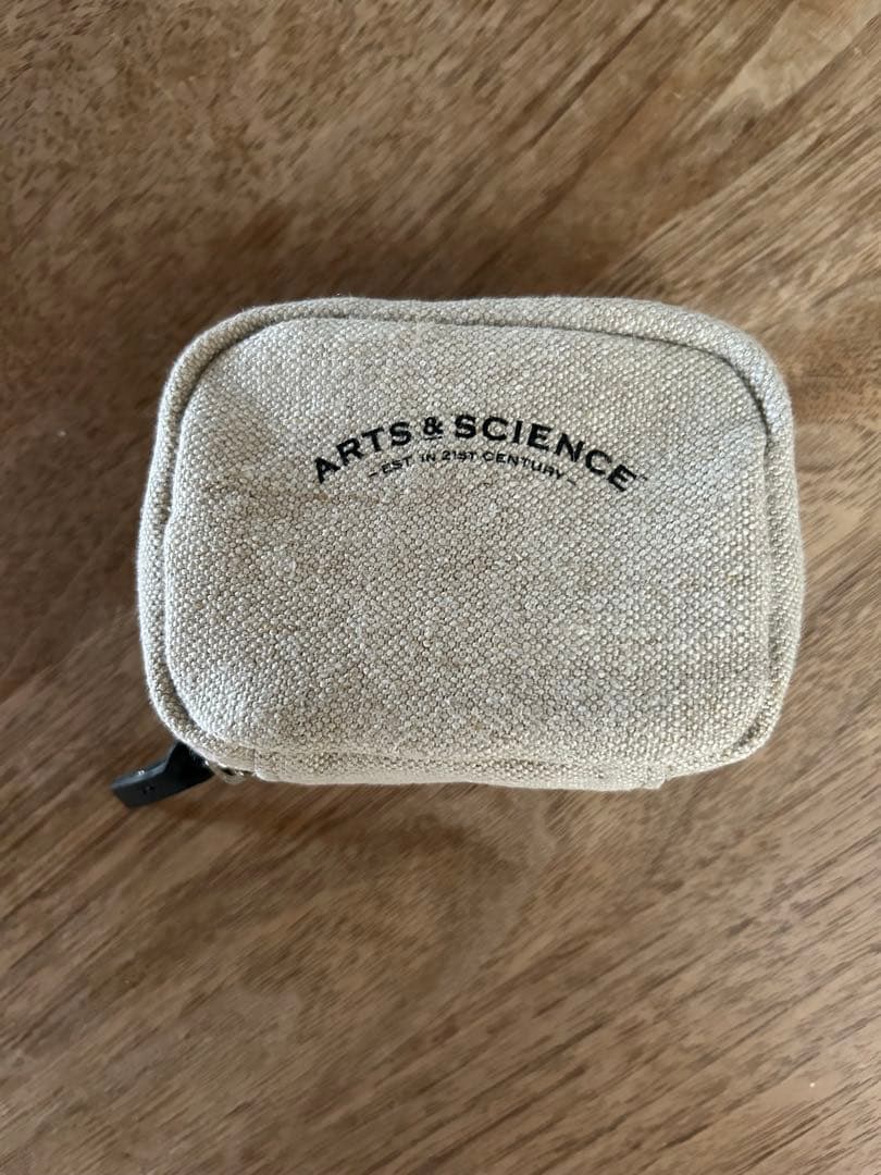 ARTS & SCIENCE ポーチ　S
