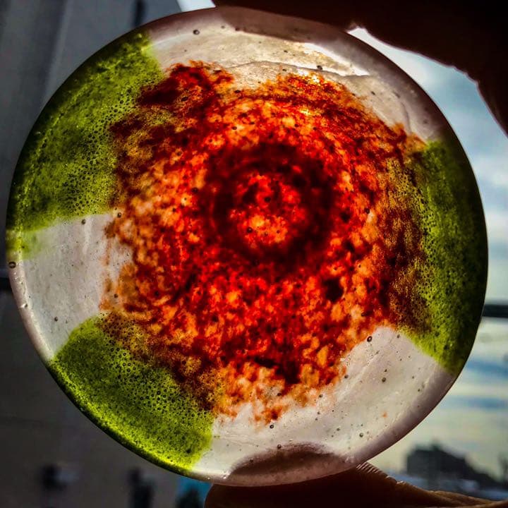 パート・ド・ヴェール　ぐい呑　朱色　ガラス作家　佐伯泰典作