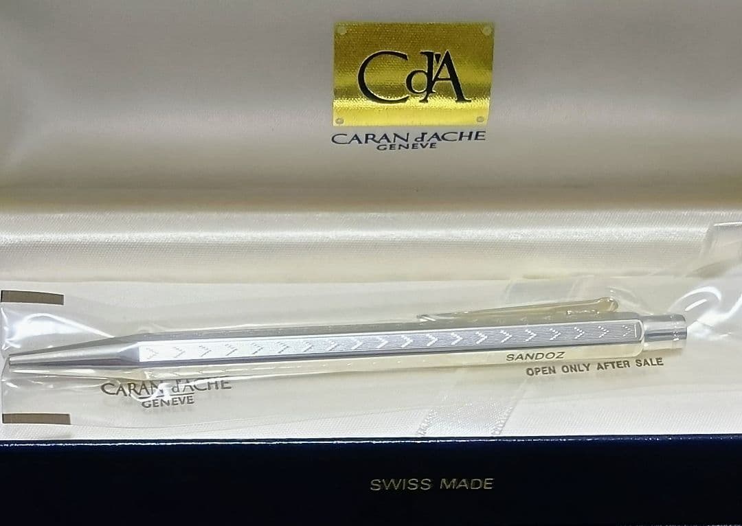 【新品未使用】Caran d'Ache エクリドール　シェブロン ボールペン