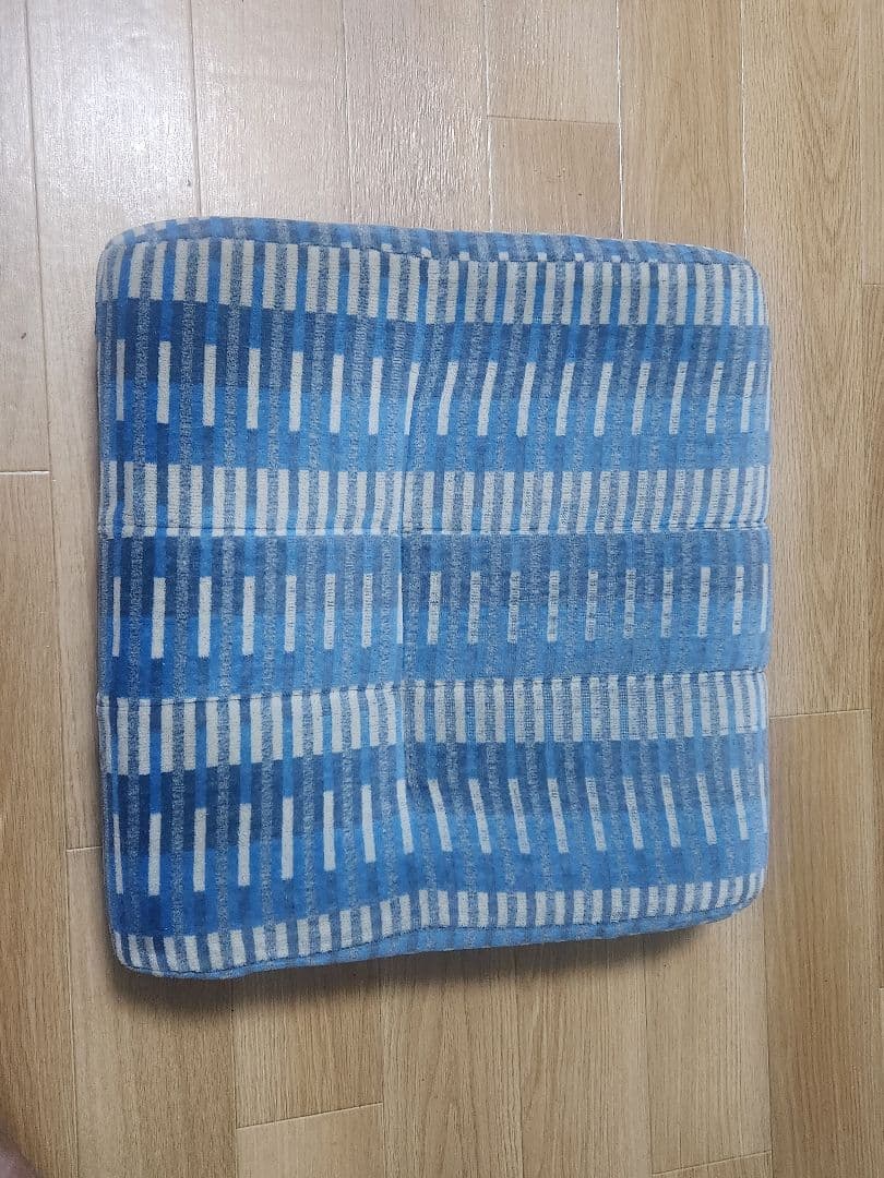 キハ85系　座席シートモケット(ひだ向け製造車　普通車 青)