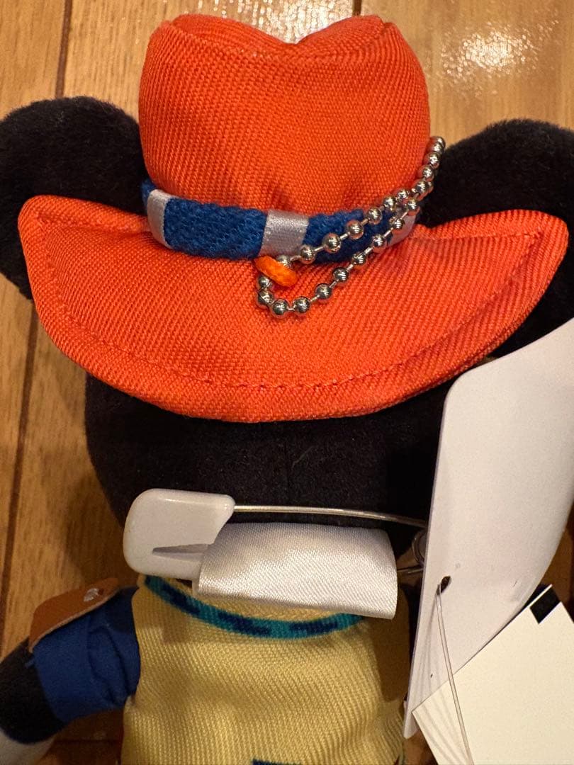 ディズニーシー　ミッキーぬいぐるみバッジ