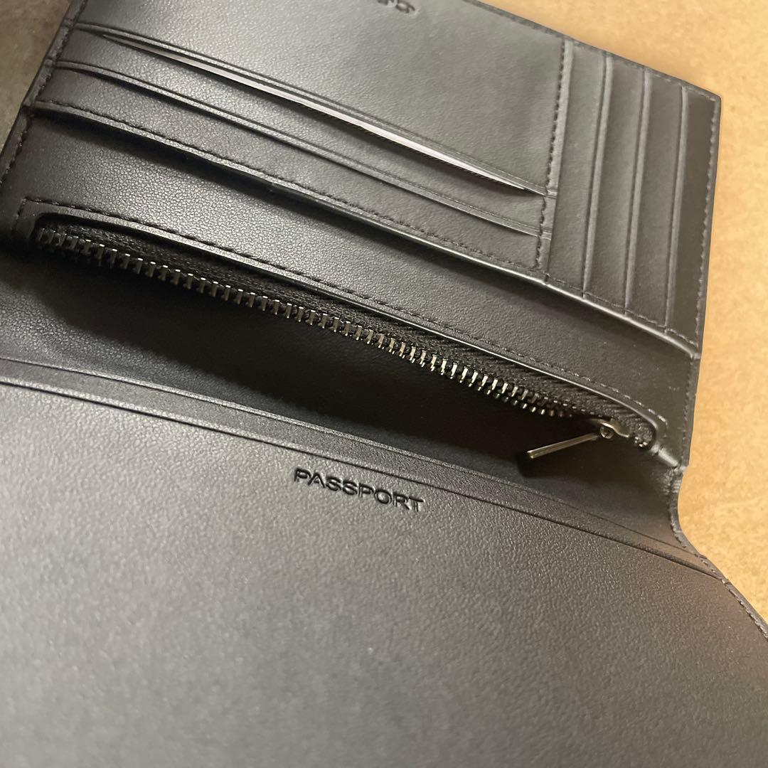 【新品】COACH コーチ パスポートカバー コズミック 財布 ギフト　ブランド