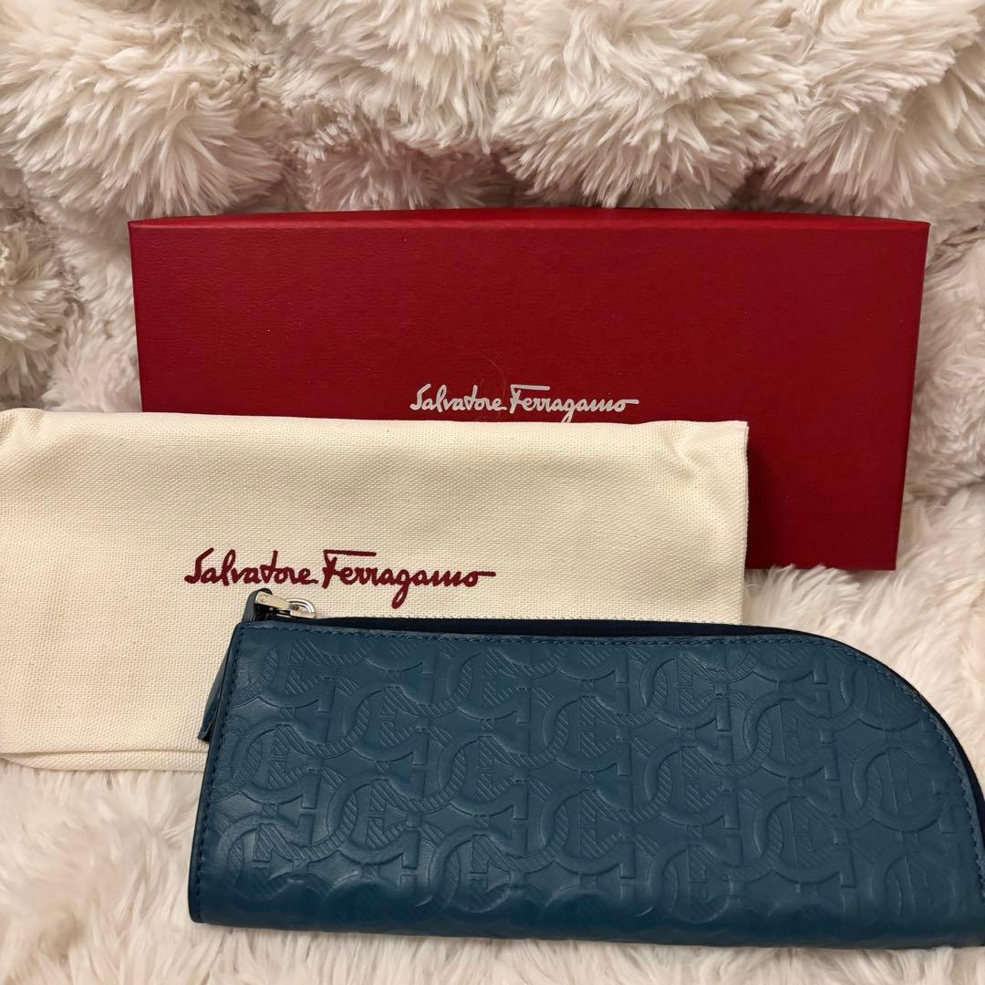 Salvatore Ferragamo ペンケース