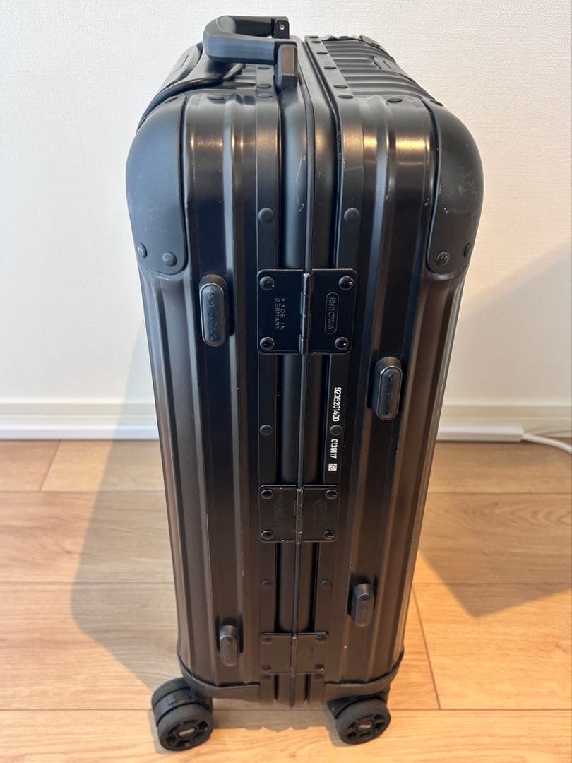 リモワ rimowa トパーズ　ステルス アルミニウム キャリーケース ブラック