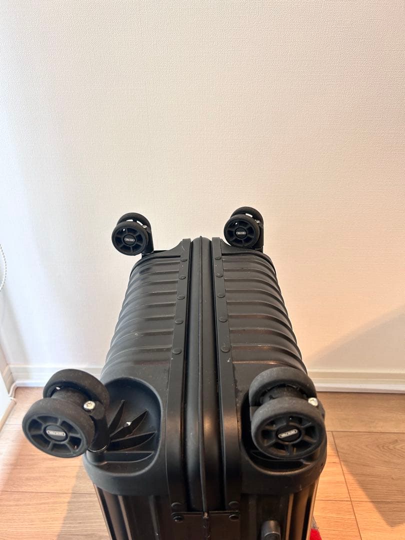 リモワ rimowa トパーズ　ステルス アルミニウム キャリーケース ブラック