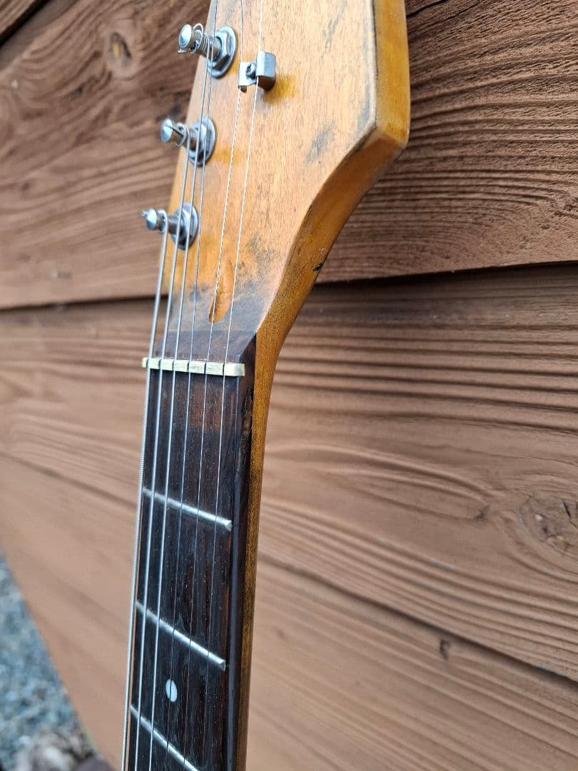 レリック ストラトキャスター(ノーブランド)今ならハードケース付き　送料込み