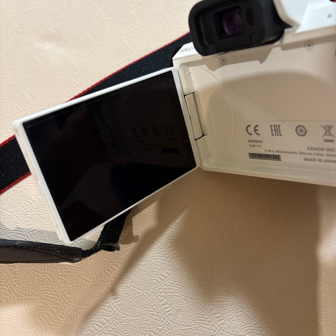 Canon EOS Kiss M2 ホワイト 15-45レンズ