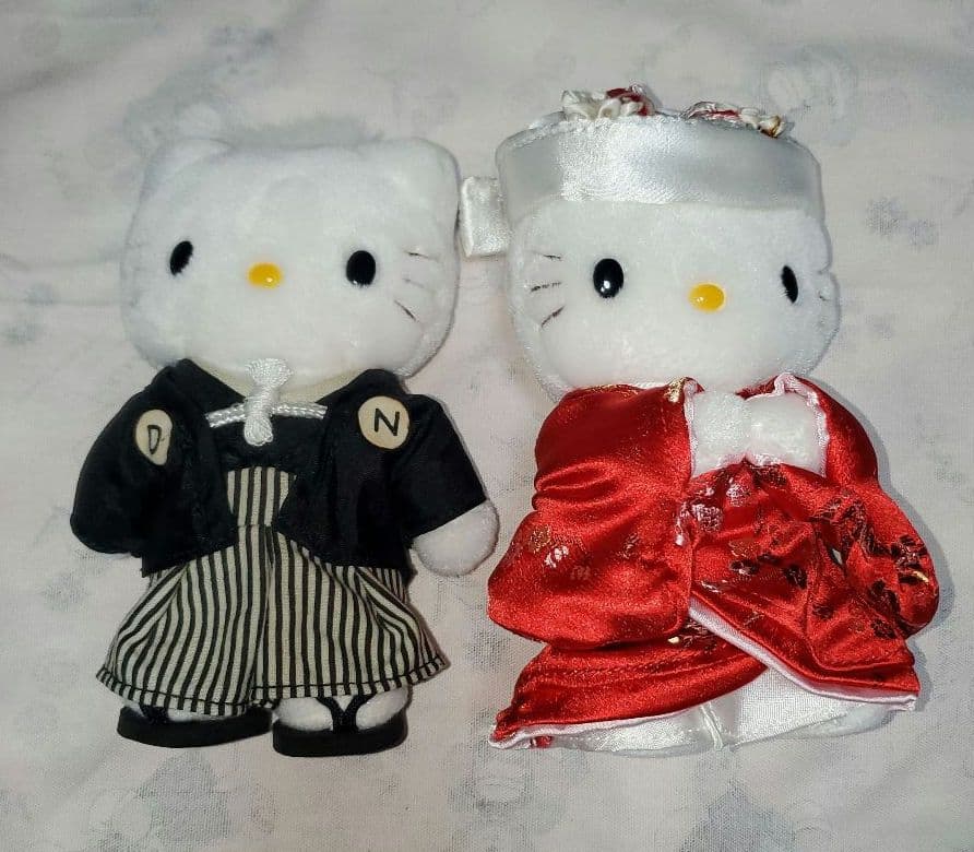 ハローキティウェディングドール