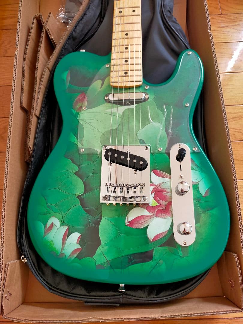 エレキギター 超美品!! 教本、スタンド付き 初心者セット！