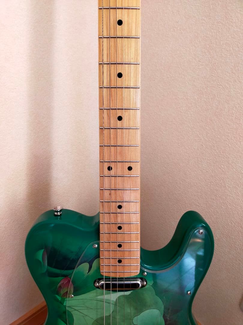 エレキギター 超美品!! 教本、スタンド付き 初心者セット！