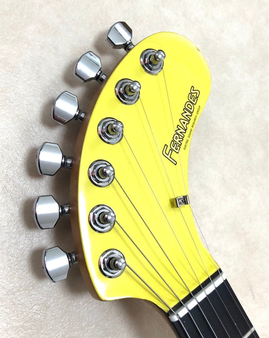 【超美品！！】ZO-3 イエロー アンプ内蔵ミニギター 専用ソフトケース付