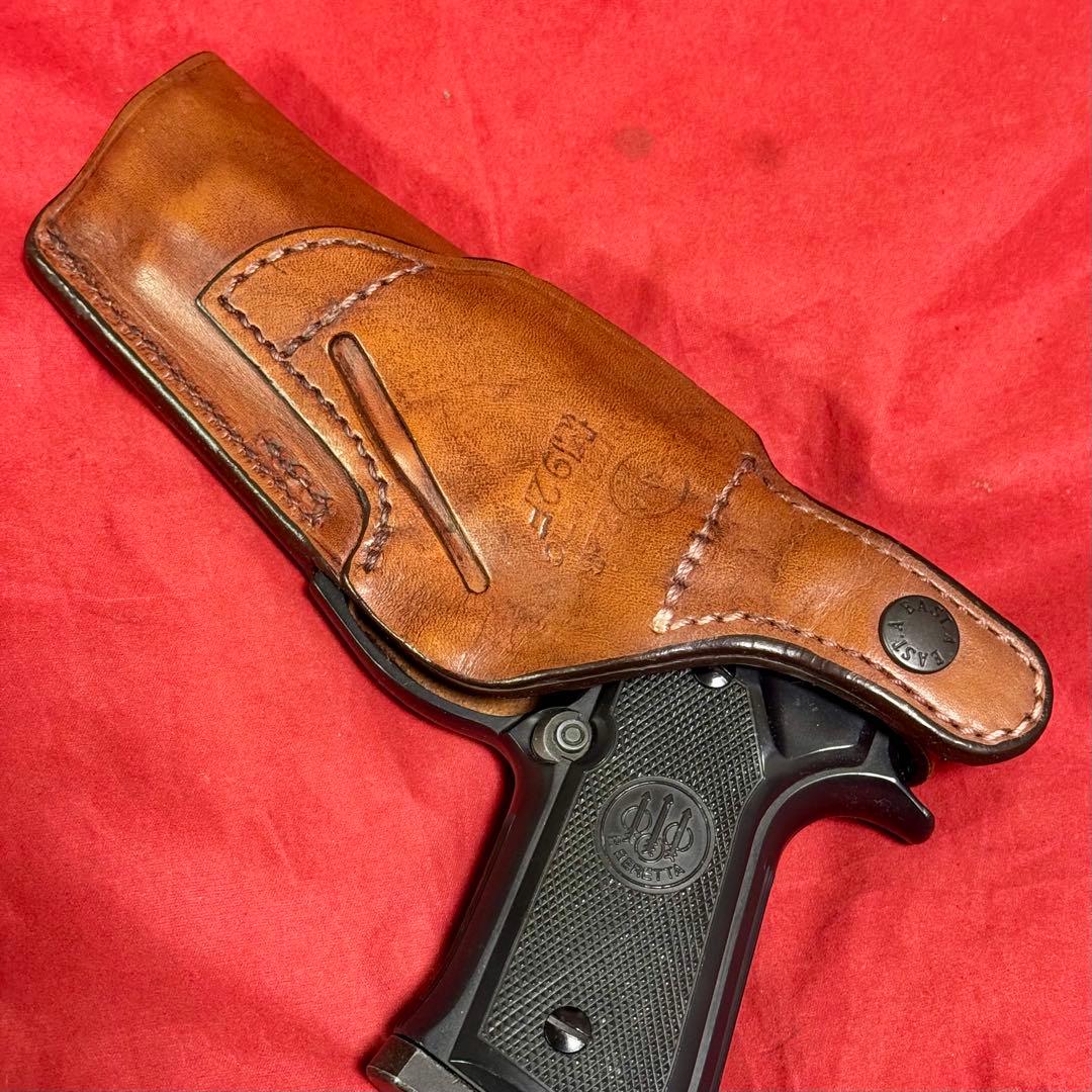 整備済 ベレッタM92F用 革製 ヒップホルスター