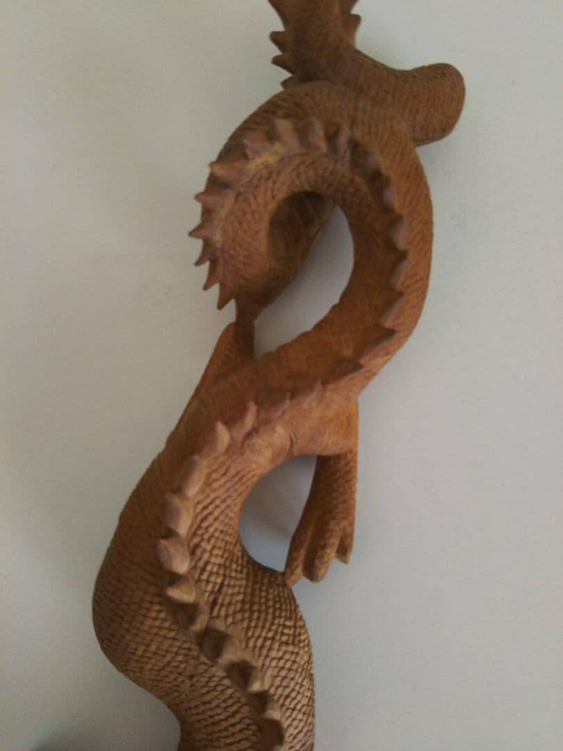 BALI島/白檀の龍神/ナーガの木彫り。