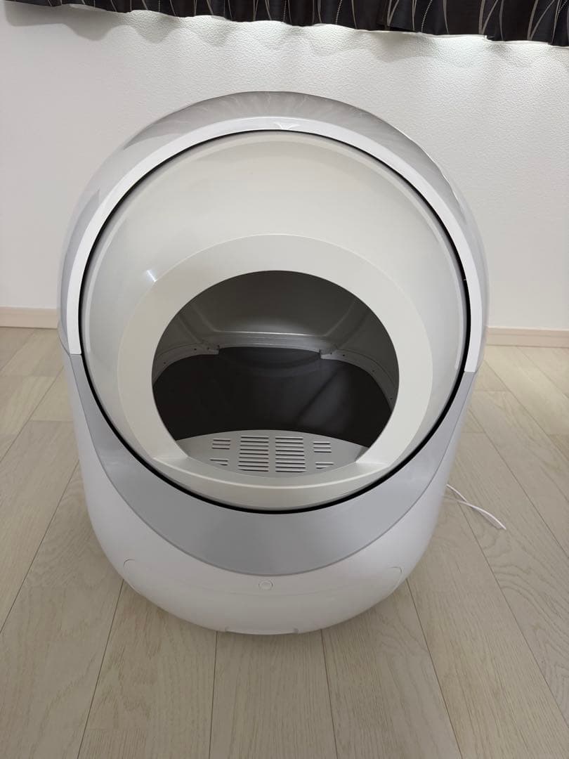 新品未使用　全自動猫トイレドーム型　自動猫用トイレ
