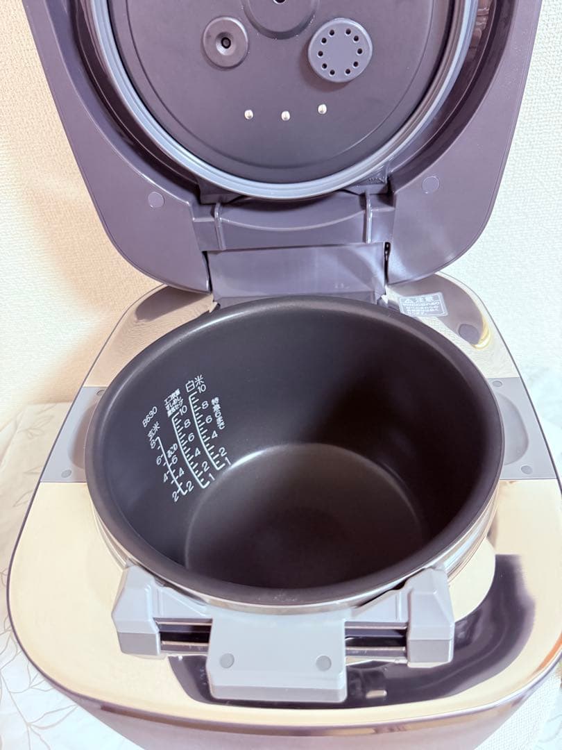 象印　炎舞炊き　圧力IH 1升 2022 NW-FA18