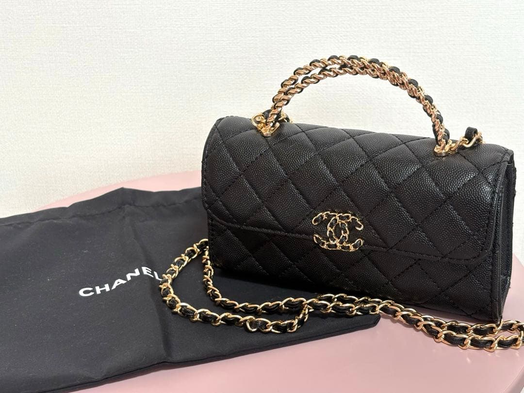 CHANEL ノベルティ マトラッセ　ショルダーバッグ