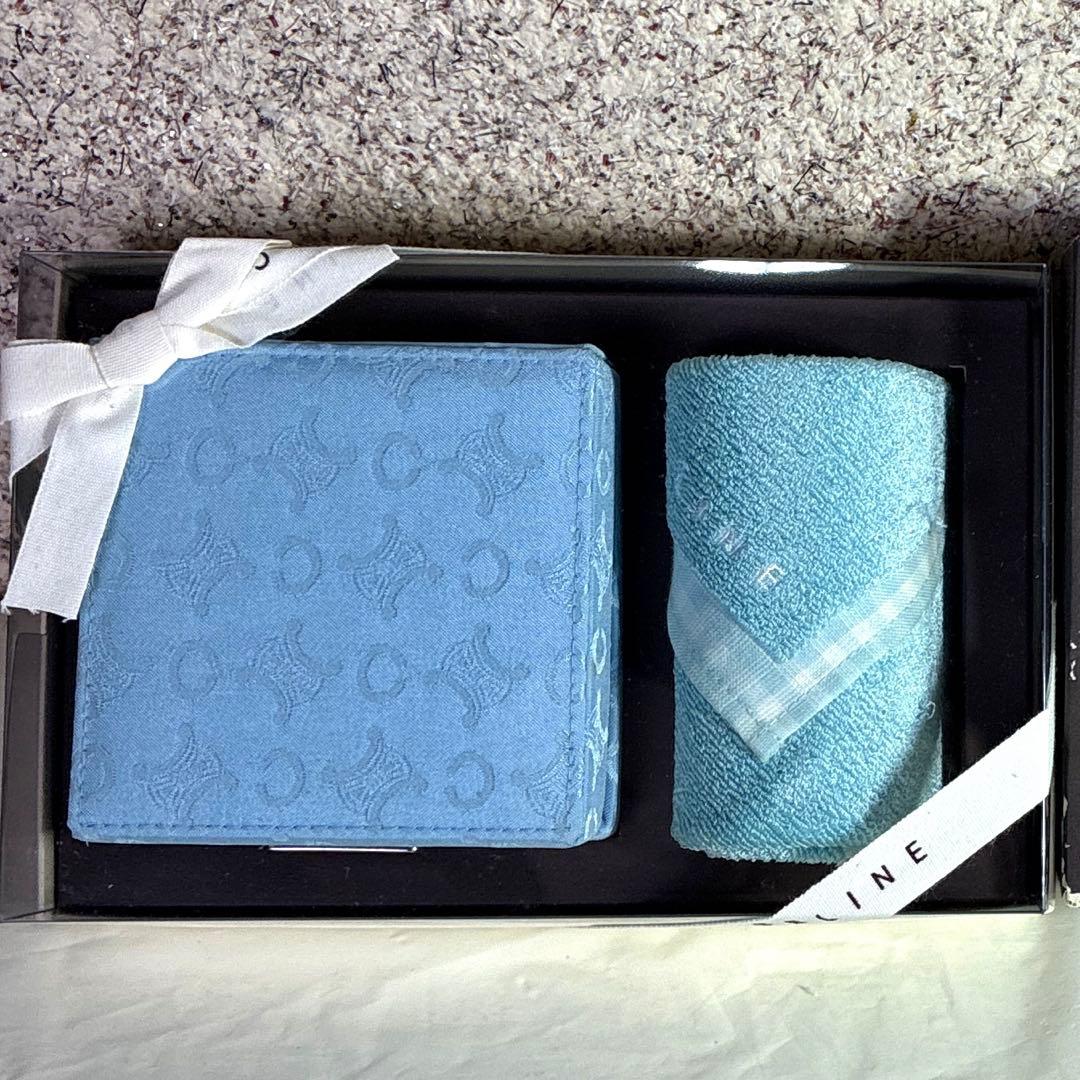 こ*は様 CELINE マカダムロゴ　タオル　宝石箱　セリーヌ　水色　サックス