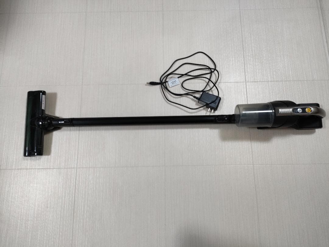 TOSHIBA スティッククリーナー　充電式