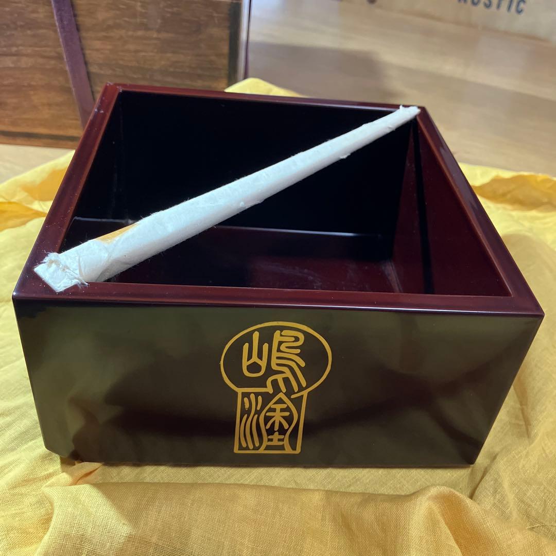 溜塗り枡形菓子器竹箸付き（輪島塗り　山崖松花堂）