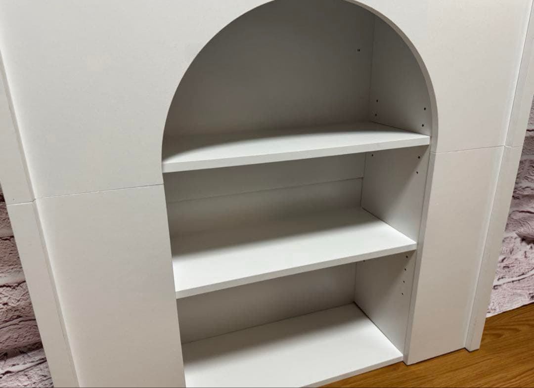 ロウヤ　マントルピース