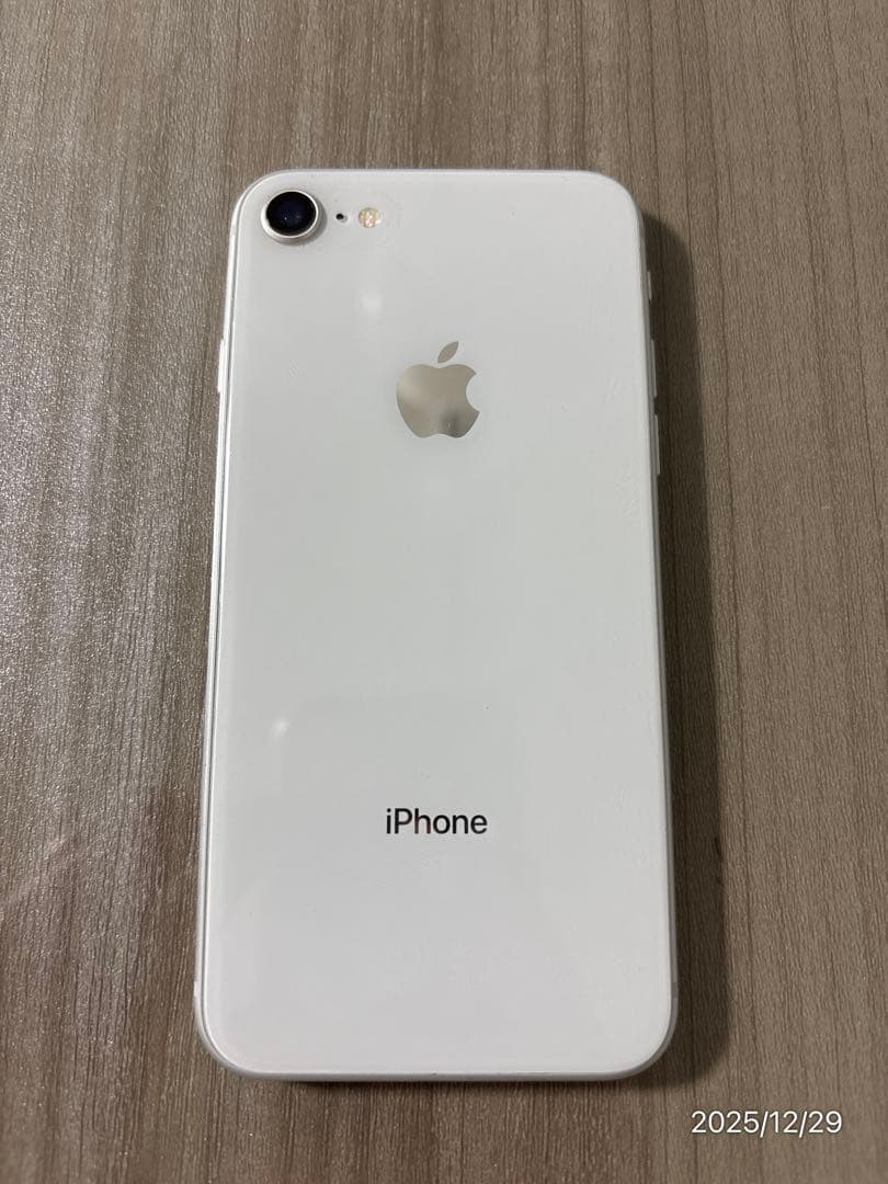 ぽ*い様 iphone8 64GB シルバー