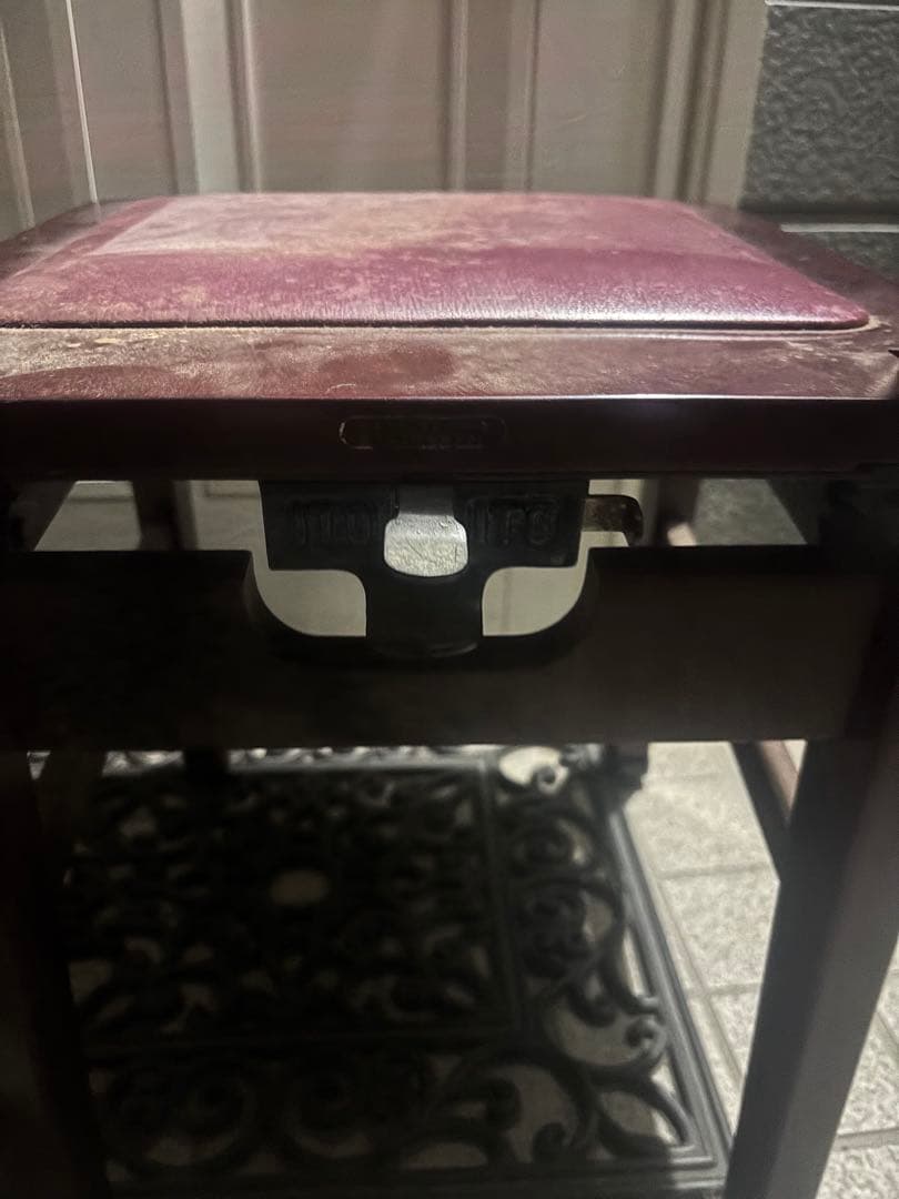 ピアノ椅子　トムソン椅子　木目　値下げしました！