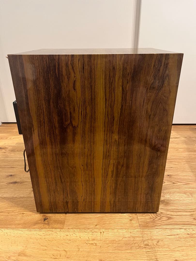 JBL BASS 8 アクティブサブウーファー