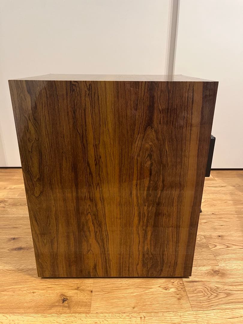 JBL BASS 8 アクティブサブウーファー