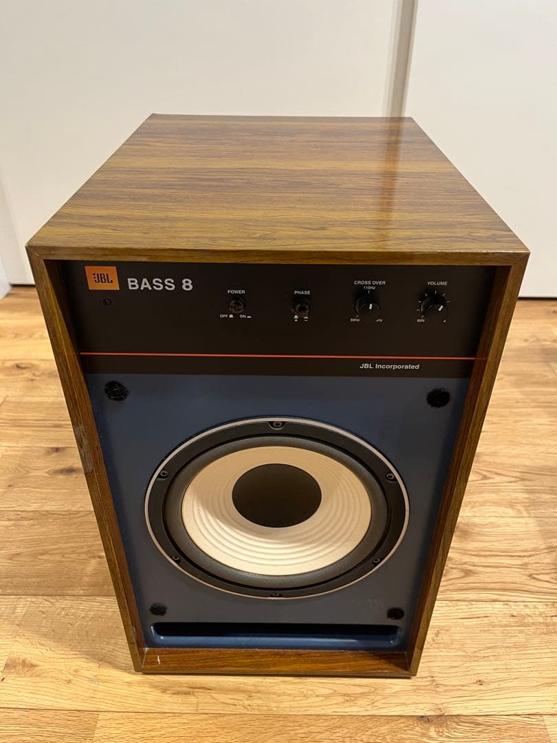 JBL BASS 8 アクティブサブウーファー