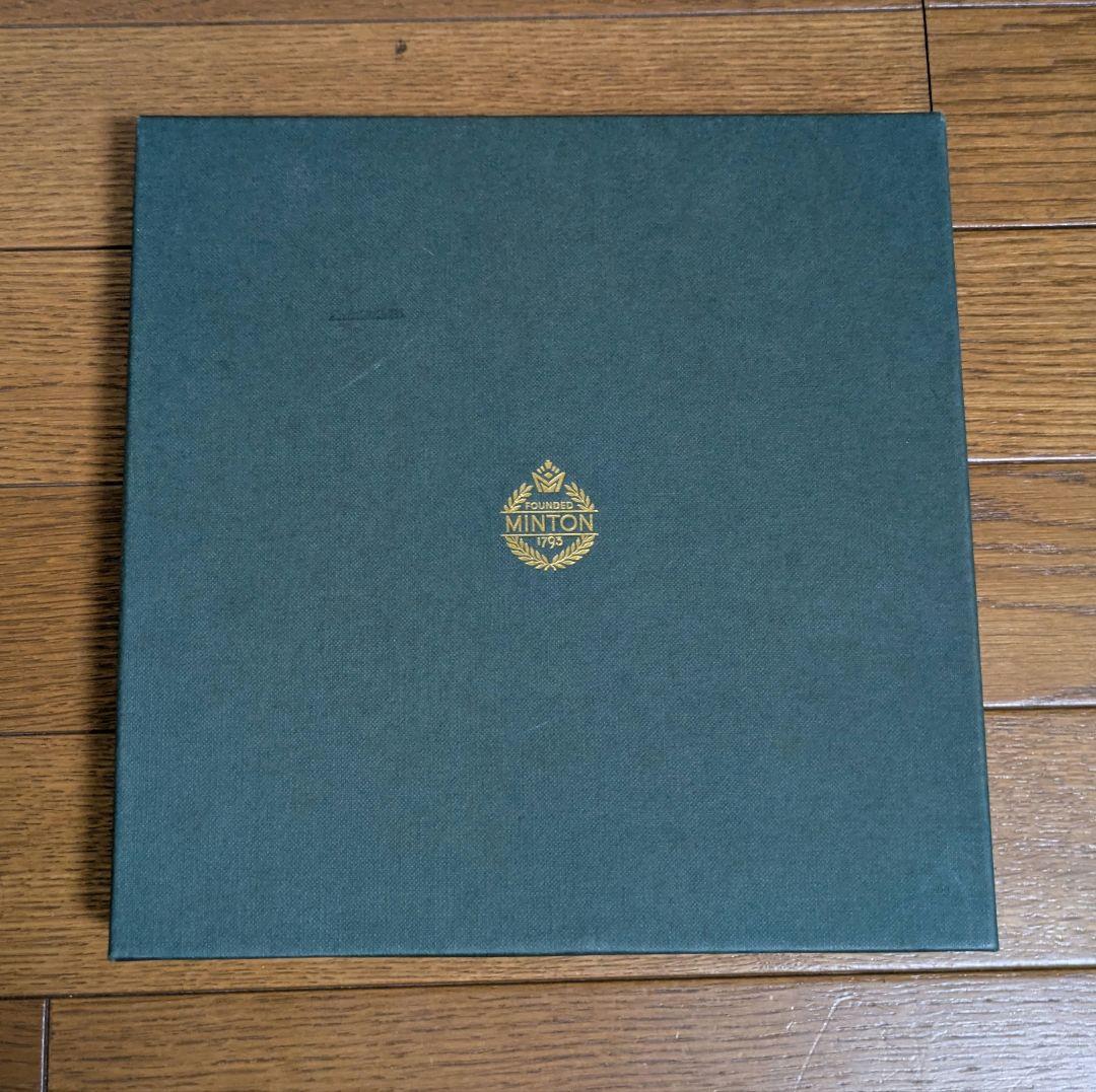 世界限定50枚 ミントン　イヤープレート 2002　23センチ　ロイヤルドルトン