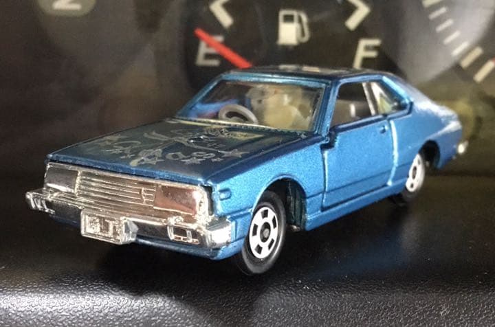 トミカ TRADE CLUB スカイライン ジャパン スヌーピー クリスマス