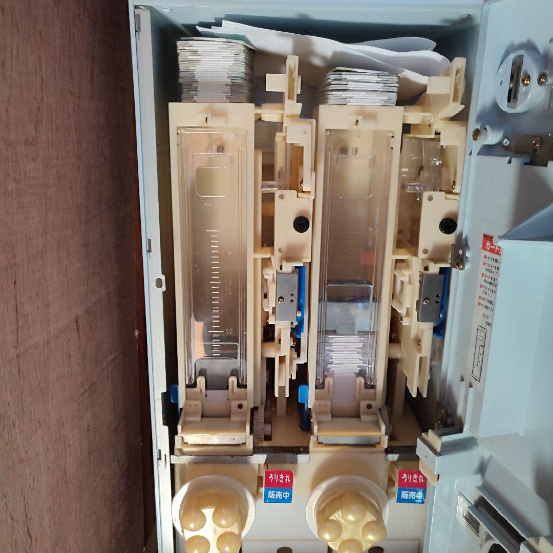 カードダス　本体